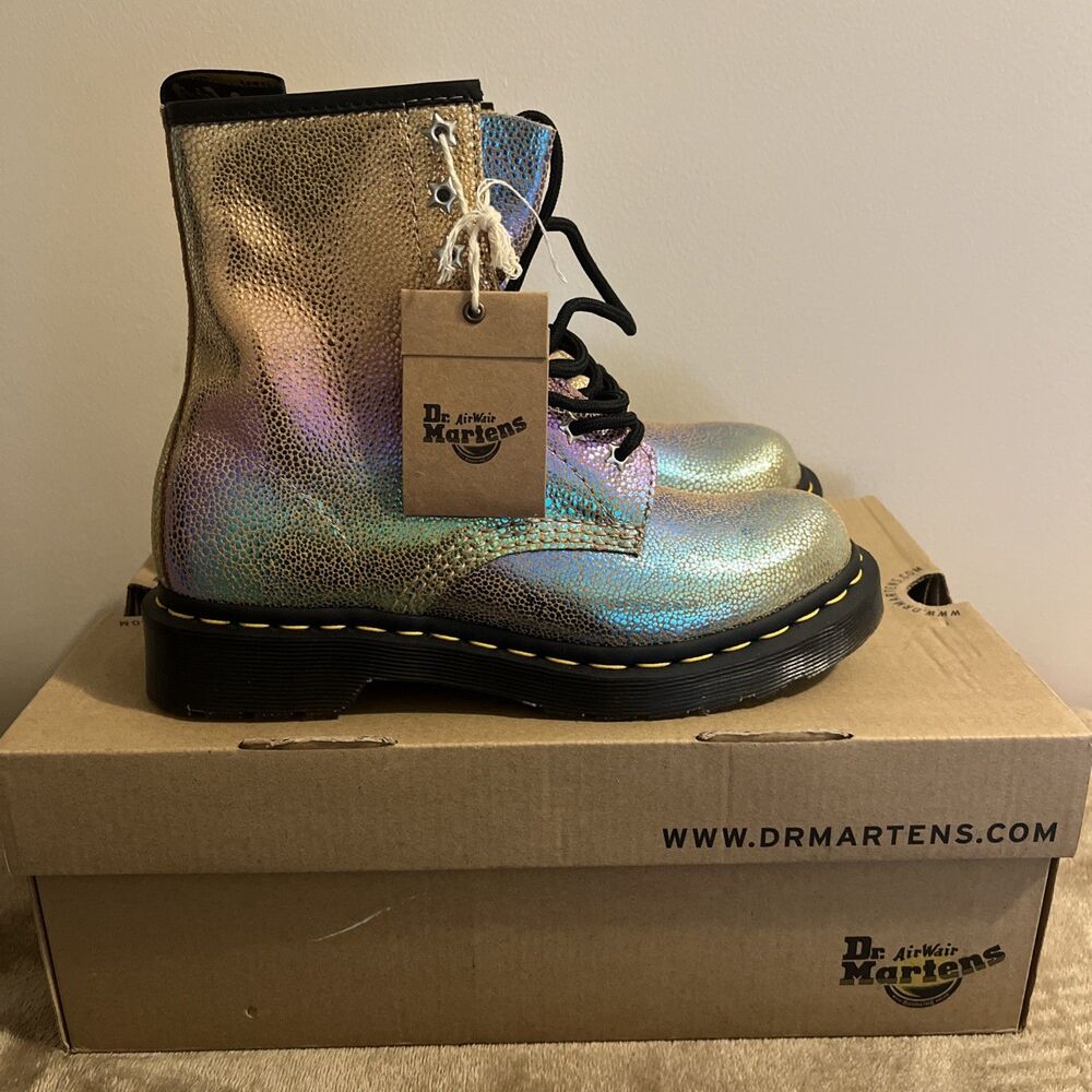 Dr. Martens 1460 Sand Rainbow Ray Leather Lace Up Combat Boots Women Size 6 Sand